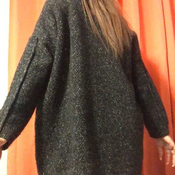 Oversized Cardigan - Picture 4 of 4